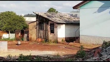 Residência é destruída em incêndio no Santa Cruz