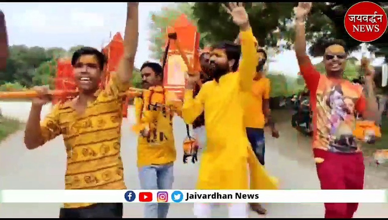 सापोल गांव में निकला 7 फीट लम्बा अजगर, रेस्क्यू किया