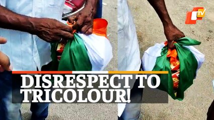 Disrespect To Tricolour | Viral Video Shows Man Using National Flag As Carry Bag