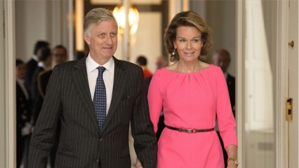 GALA VIDEO - Flashback - Philippe et Mathilde de Belgique : cet été en famille qu’ils ont passé en France