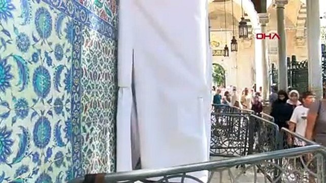 Eyüp Sultan Türbesi'ndeki saldırı kamerada