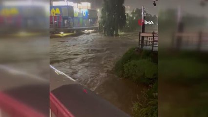 Son dakika haberleri... Güney Kore şiddetli yağışlara teslimEn az 7 kişi hayatını kaybetti