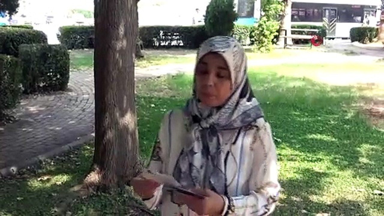 Sırra kadem basarak ortadan kayboldu.