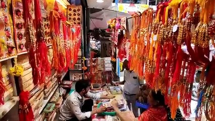 साहुकारपेट में रक्षाबंधन पर्व को लेकर सज गया राखियों का बाजार