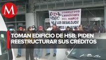 Integrantes del Barzón Mexiquense toman instalaciones de HSBC