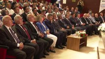 Uşak politika haberleri... Milli Eğitim Bakanı Özer, Uşak Belediye Başkanı Çakın ile görüştü