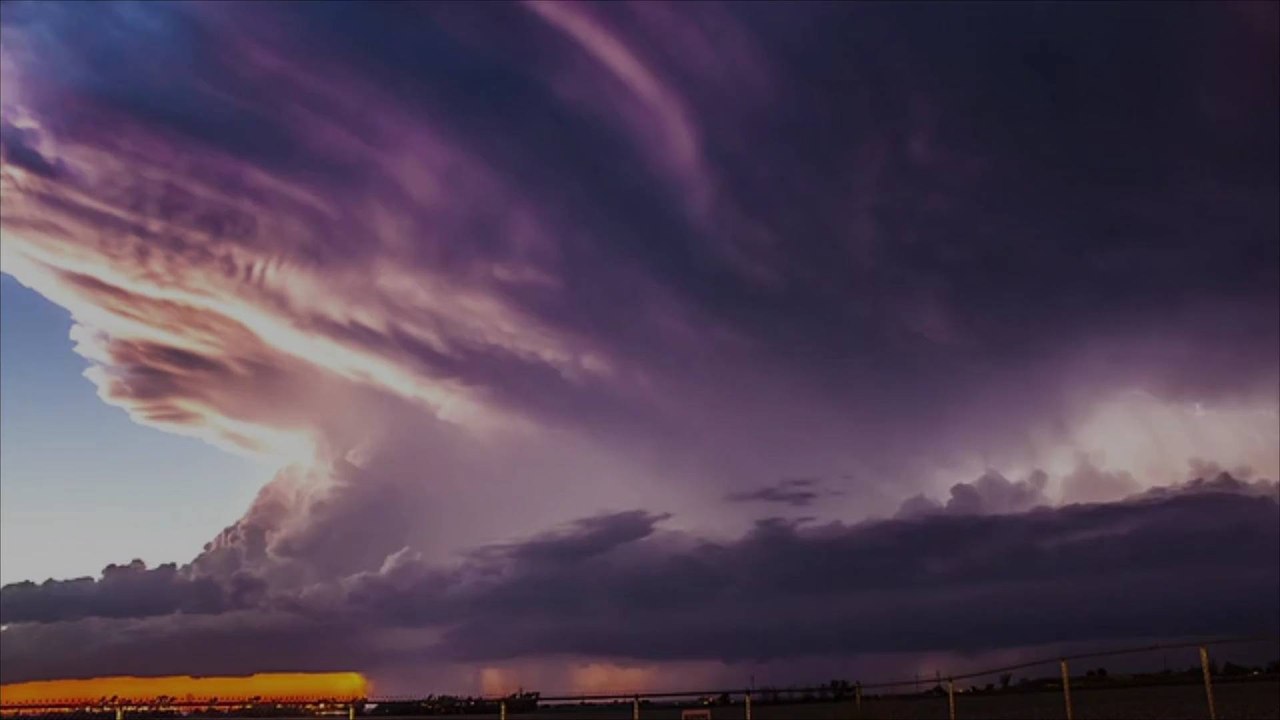 Oklahoma Storm Generates 'Gigantic Jet' Lightning Bolt video Dailymotion