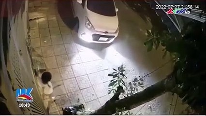 Quand tu confonds l'accélérateur avec le frein en te garant... Chaud