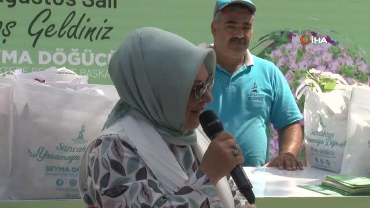 "Sancaktepe çiçek açıyor" sloganıyla 6 bin adet çiçek dağıtımı yapıldı