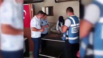 Dilencinin üzerinden 10 cumhuriyet altını ile 9 bin 165 lira çıktı