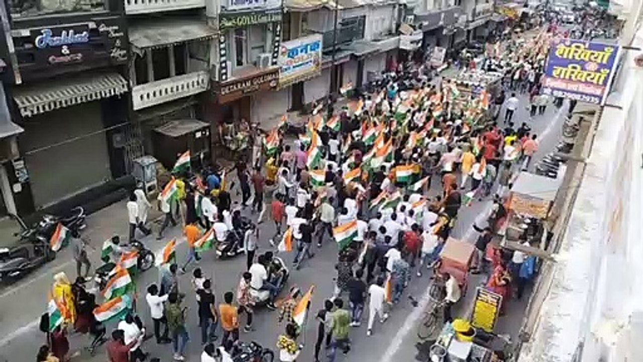 युवा मोर्चा ने निकाली तिरंगा रैली