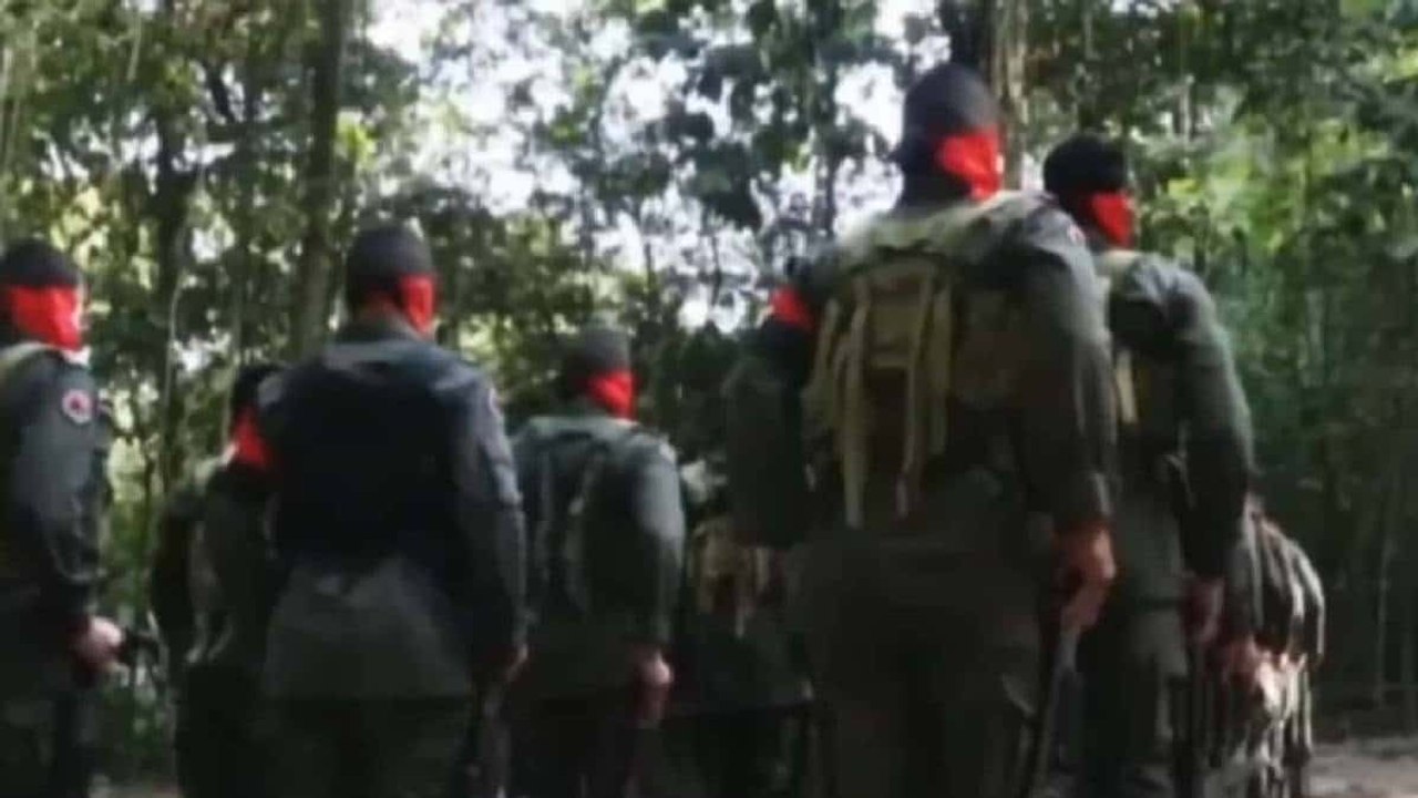 ¿Humo blanco? Los pasos del gobierno y el ELN para reactivar diálogos