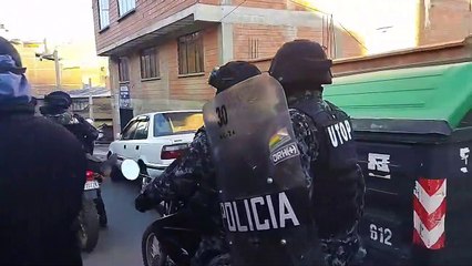 Policías irrumpen un domicilio particular y arrestan a varios cocaleros de Adepococa