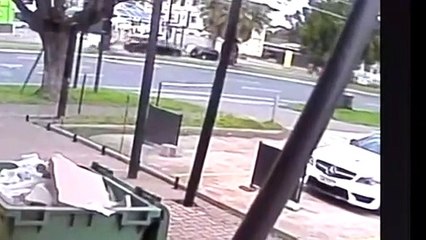 SA opens inquiry after man dies waiting for ambulance