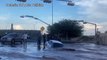 Tierra se abre durante la lluvia en El Paso: Auto es devorado por la tierra