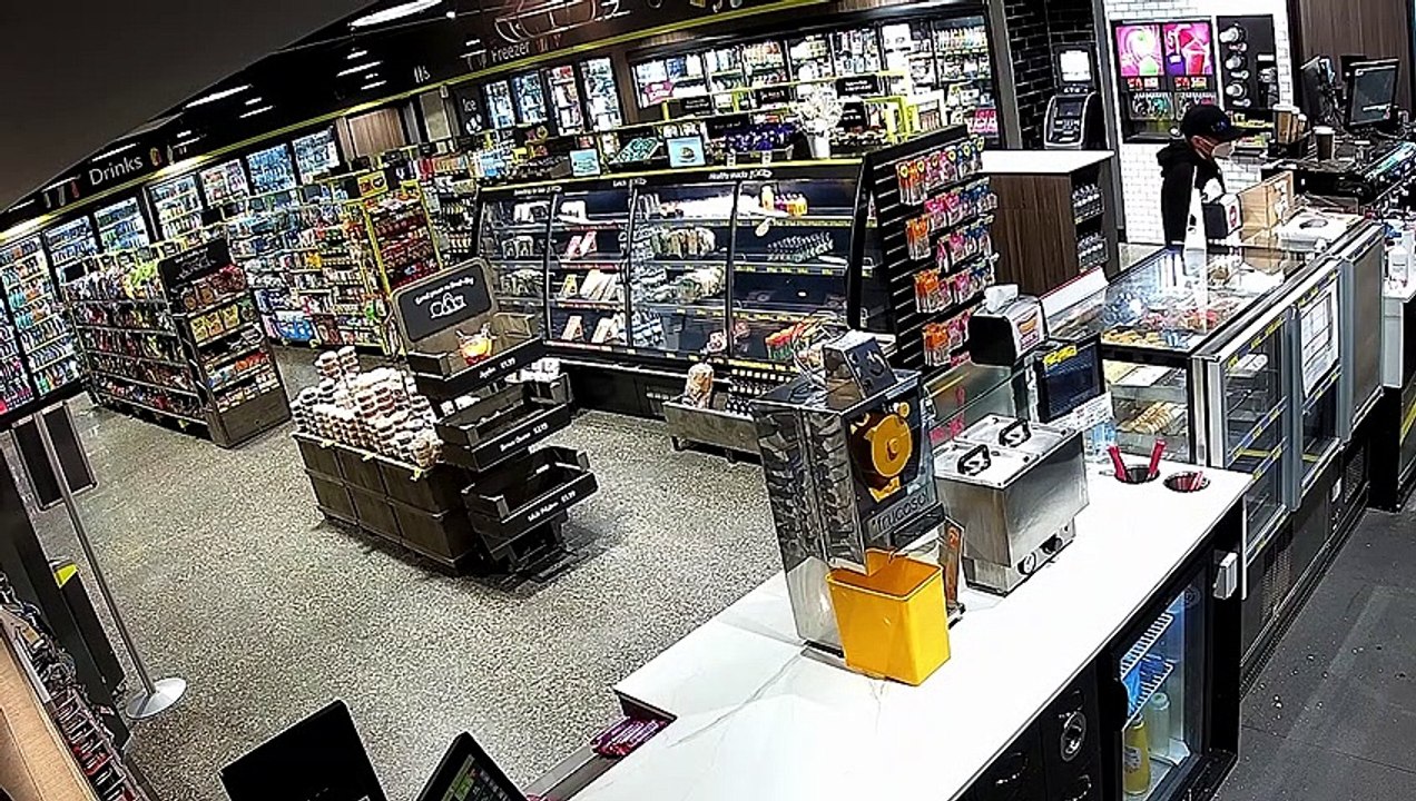 Wodonga service station armed robbery