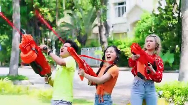 لعبة الحبار العملاقة في الحياة الحقيقية حماية لاعبي لعبة الحبار المحترفين من قبل TSTUDIO ARABIC_1080pFHR