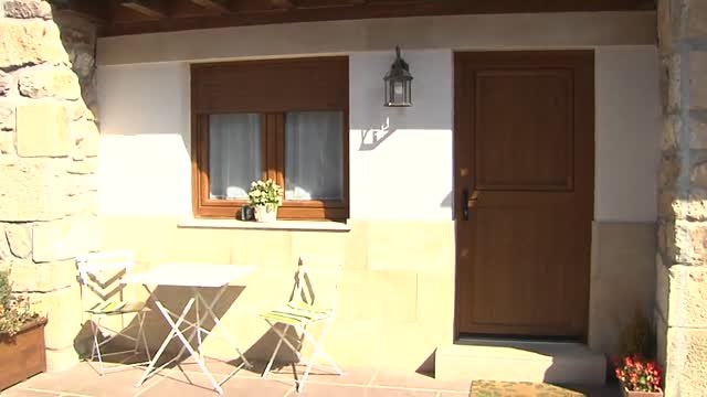 Las campanas de Herrera de Ibio vuelven a sonar por la noche ante la presión de los vecinos