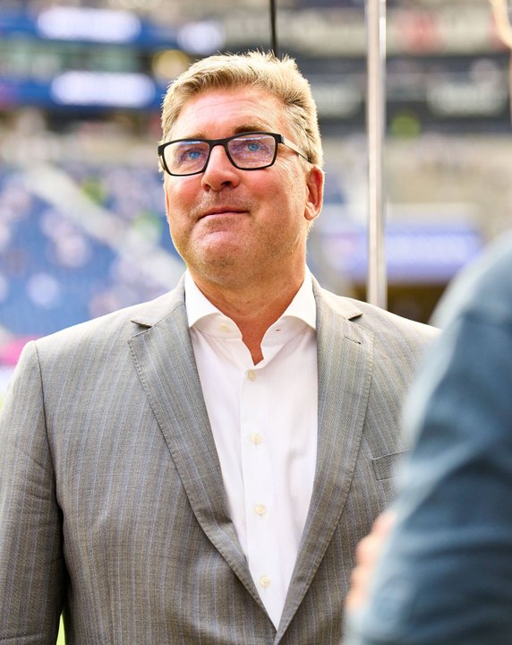 'Kein Freundschaftsspiel': Hellmann fordert Eintracht-Tugenden ein