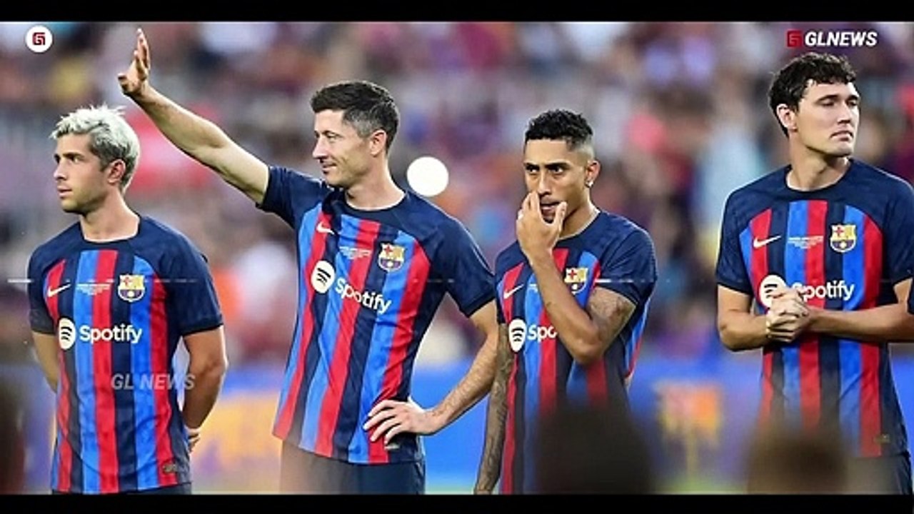 SISI GELAP CAMP NOU !!! Lihatlah Reaksi Respect Memphis Depay Melihat Braithwaite Mendapatkan Siulan