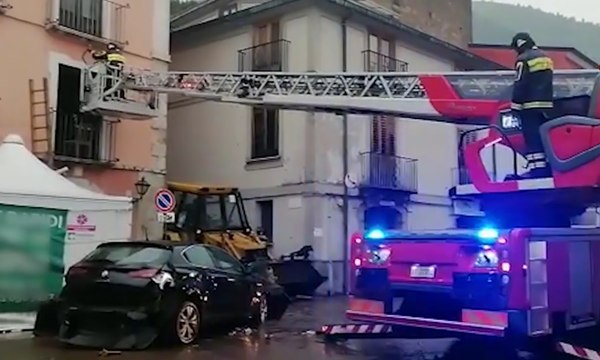 Monteforte Irpino (AV) - Maltempo, colata di fango e detriti invade il centro (10.08.22)