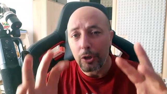 “Entra lui, lo chef”. GF Vip 7, l’indizio di Alfonso Signorini e salta fuori l’identità del concorrente