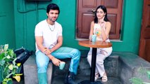 Vijay Deverakonda & Ananya Panday Enjoy Coffee In Mumbai Monsoon