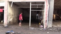 Kastamonu gündem haberleri... KASTAMONU - Selde yıkılan dükkanının inşasında işçi olarak çalışıyor