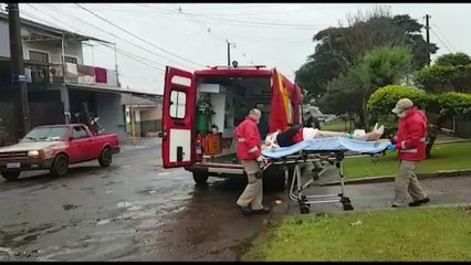Com fratura no braço, mulher de 62 anos é socorrida pelo Siate no Bairro Brasília
