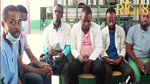 Plizyè medsen rezidan lopital lapè denonse move kondisyon travay epi anonse yap kanpe travay