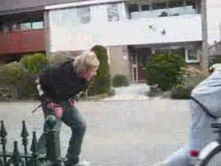 Fiets en luchtalarm bloopers