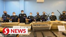 Foreigner nabbed in Sentul, fake guns worth over RM300,000 seized