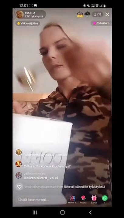 Live 100822