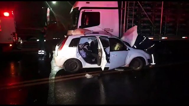 Familiares liberam corpo de bebê que morreu em acidente na BR-277; motorista está internado na UTI