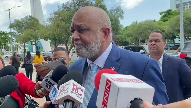 Fulcar entrega a la PGR documentos sobre licitación libros digitales