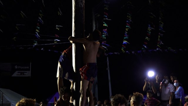 Tradicional Palo Lucio de “Chema Pelón” reúne a centenares de capitalinos