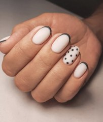 10 Trendy Round Nail Designs That Will Convince You to Go Shorter