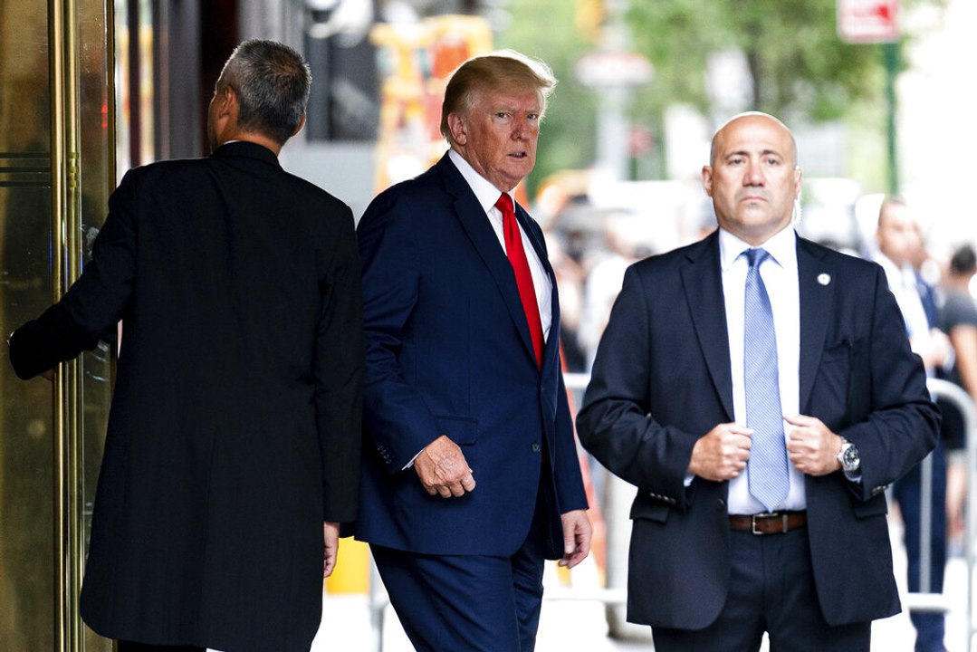 Former President Donald Trump 'takes the 5th' despite being critical of those who do
