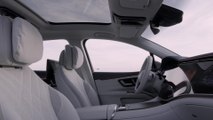 Mercedes-Benz EQS SUV - Der SUV bietet im avantgardistisch-luxuriösen Innenraum viel Platz, Komfort und Konnektivität