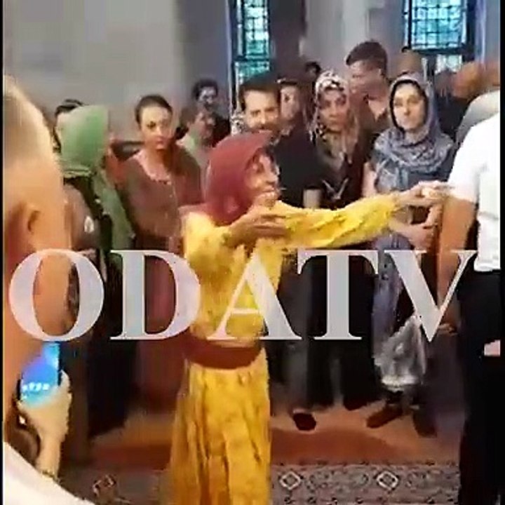 Ahmet Çakar "Galatasaray yöneticisi cemaat liderinin elini öptü" demişti: Videosu ortaya çıktı!