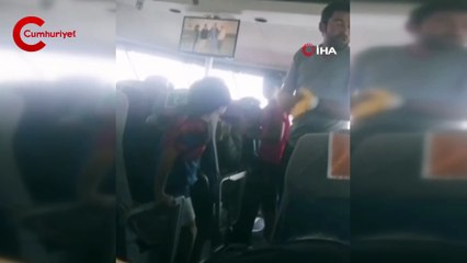 Mudanya'dan kalkıp Eminönü'ne giden yolcu feribotu fırtına sebebiyle denizin ortasında savrulunca yolcular panik yaptı