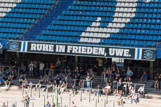 Trauerfeier von Seeler: Sag zum Abschied leise Tschüß