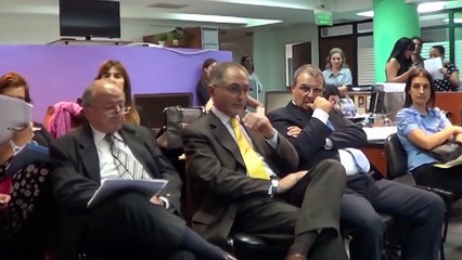 Téaser  tráiler "Persona [no] Humana", de Alejandro Cuéllar y Rafa G. Sánchez, que trata sobre una ONG que lucha para que a dos simias se les reconozcan los derechos fundamentales a la vida, a la libertad y a la no tortura.