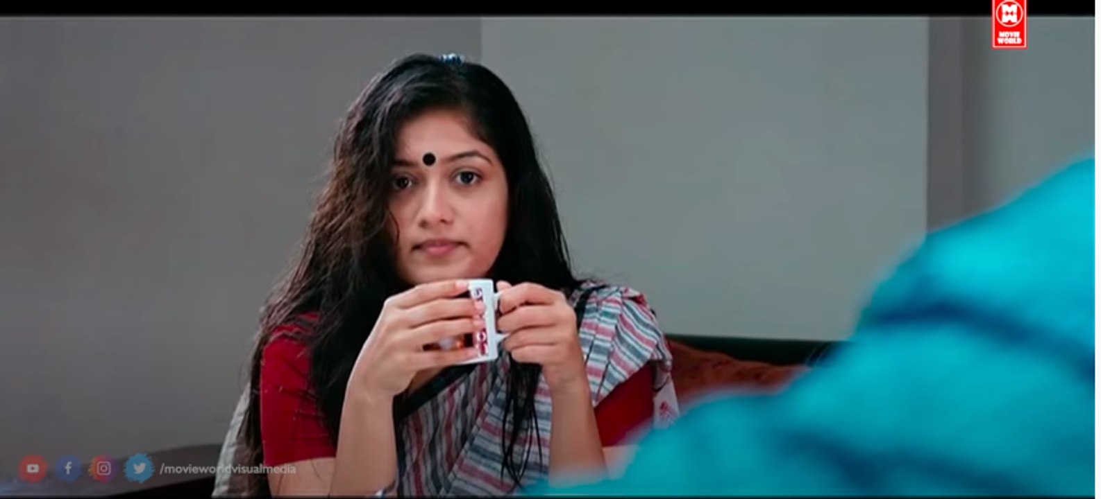 இந்த வெளங்காதபையன் கையில ஒரு எரநூத்தம்பது கோடி சொத்தாவது இருக்கும்  இவரு ரொம்ப பணக்காரர் தான