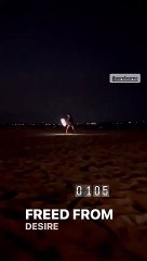 Laure Manaudou et Jérémy Frérot passent la soirée avec des amis à la plage