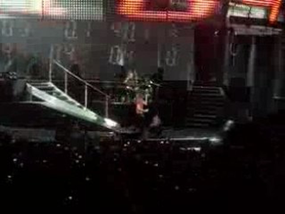 10/03/08 Concert tokio hotel Bercy leb die sekunde