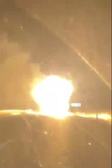 KAMYONDAKİ 500 KOVAN ARI YANDI