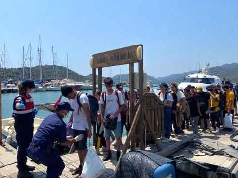 Antalya 3. sayfa haberleri... Antalya'da Kekova Adası'na bırakılan 160 düzensiz göçmen yakalandı