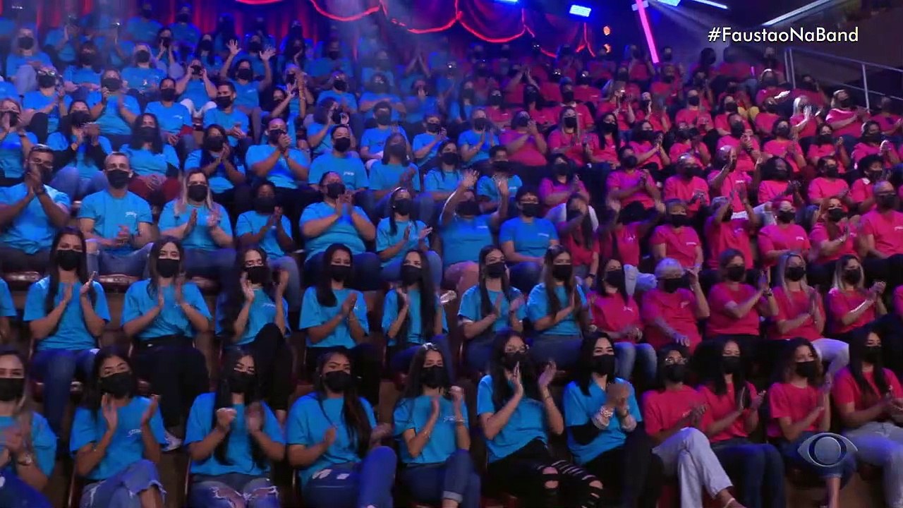 Zé Ninguém conta histórias de azar em stand-up no Faustão Na Band