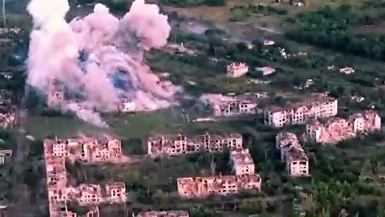 Bombardeamento brutal